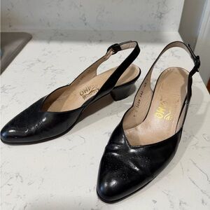 Vintage Salvatore Ferragamo Black Leather Slingback Pumps